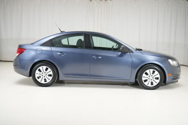 used 2013 Chevrolet Cruze car, priced at $6,900
