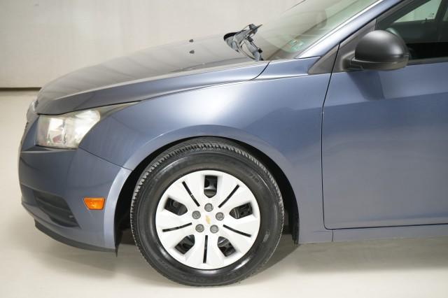 used 2013 Chevrolet Cruze car, priced at $6,900