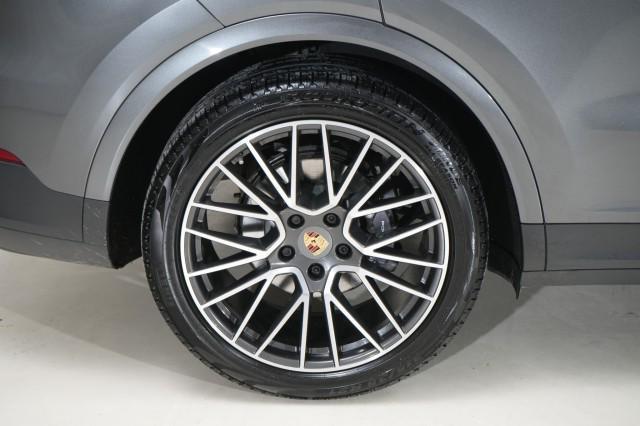 used 2019 Porsche Cayenne car, priced at $31,900