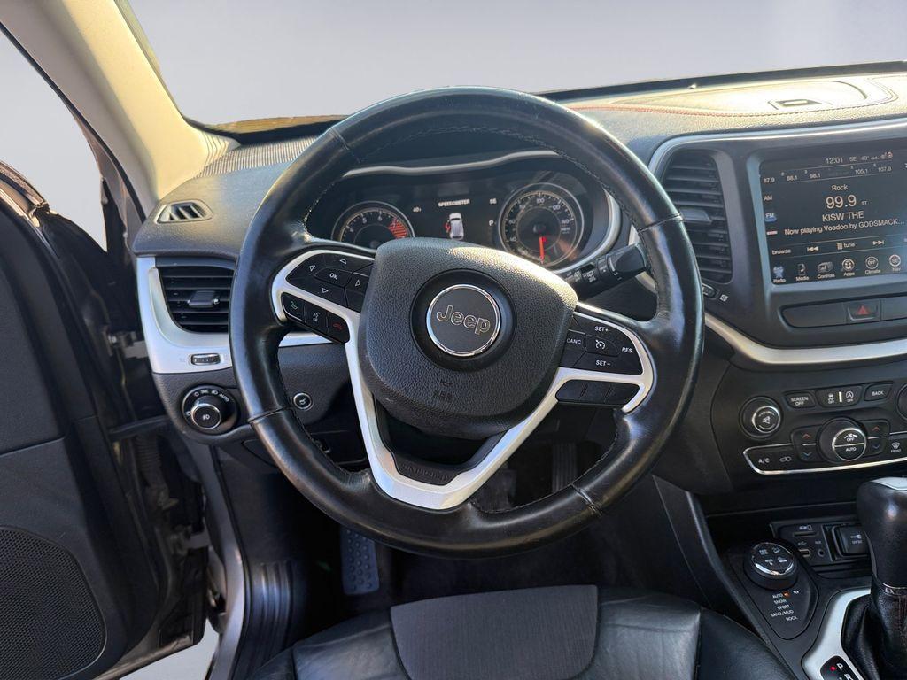 used 2016 Jeep Cherokee car, priced at $11,991