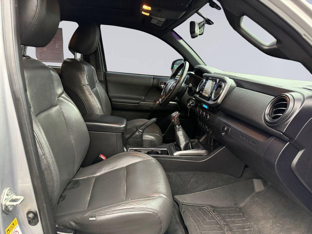 used 2016 Toyota Tacoma car