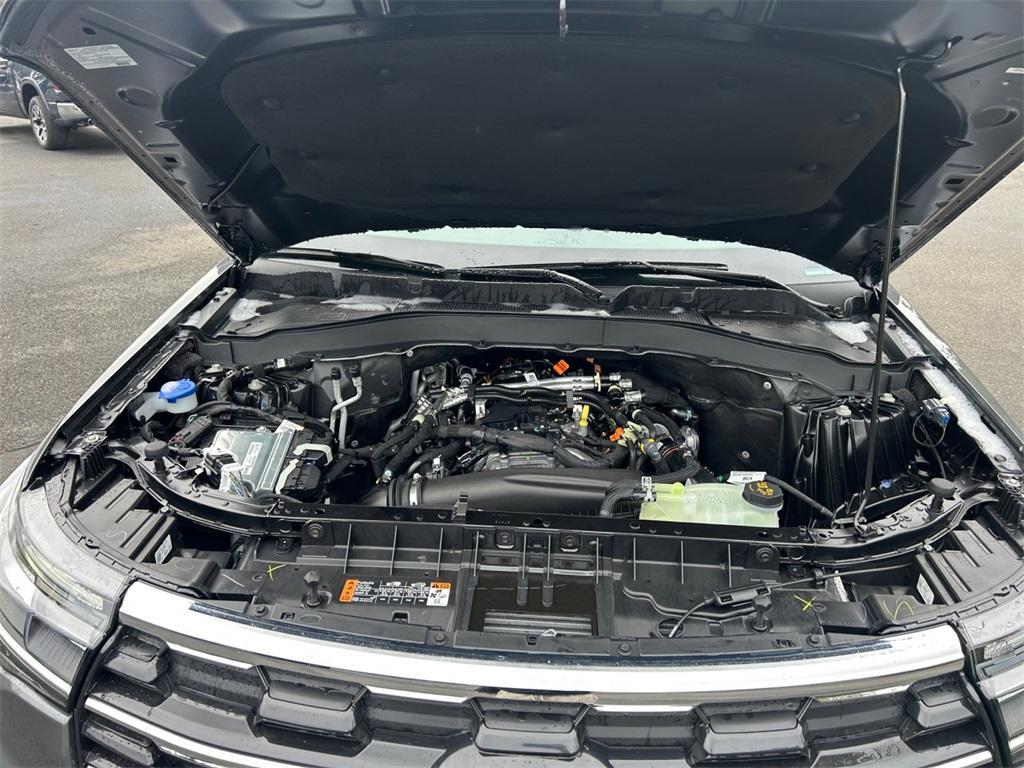 new 2025 Ford Explorer car, priced at $45,217