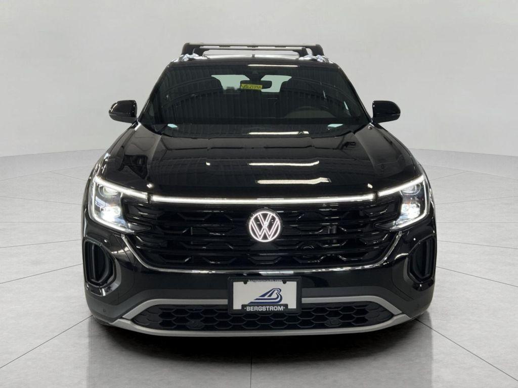 new 2026 Volkswagen Atlas Cross Sport car, priced at $46,798