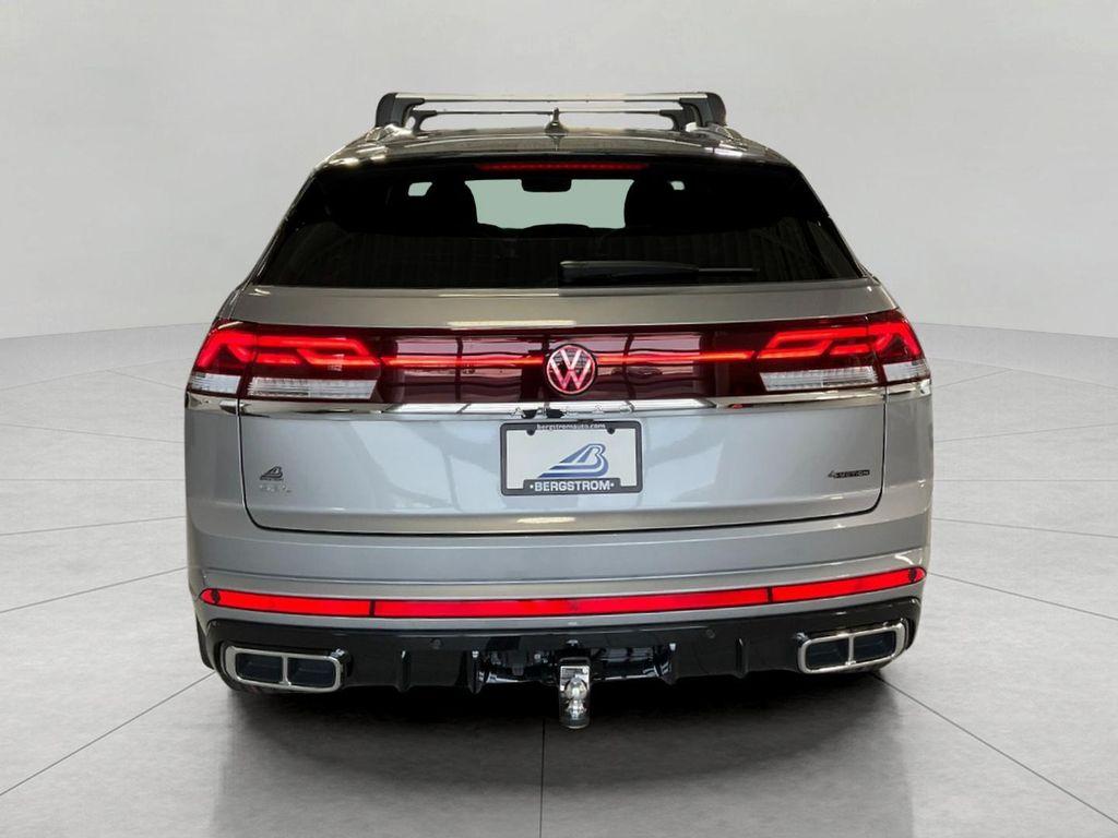 new 2026 Volkswagen Atlas Cross Sport car, priced at $54,619