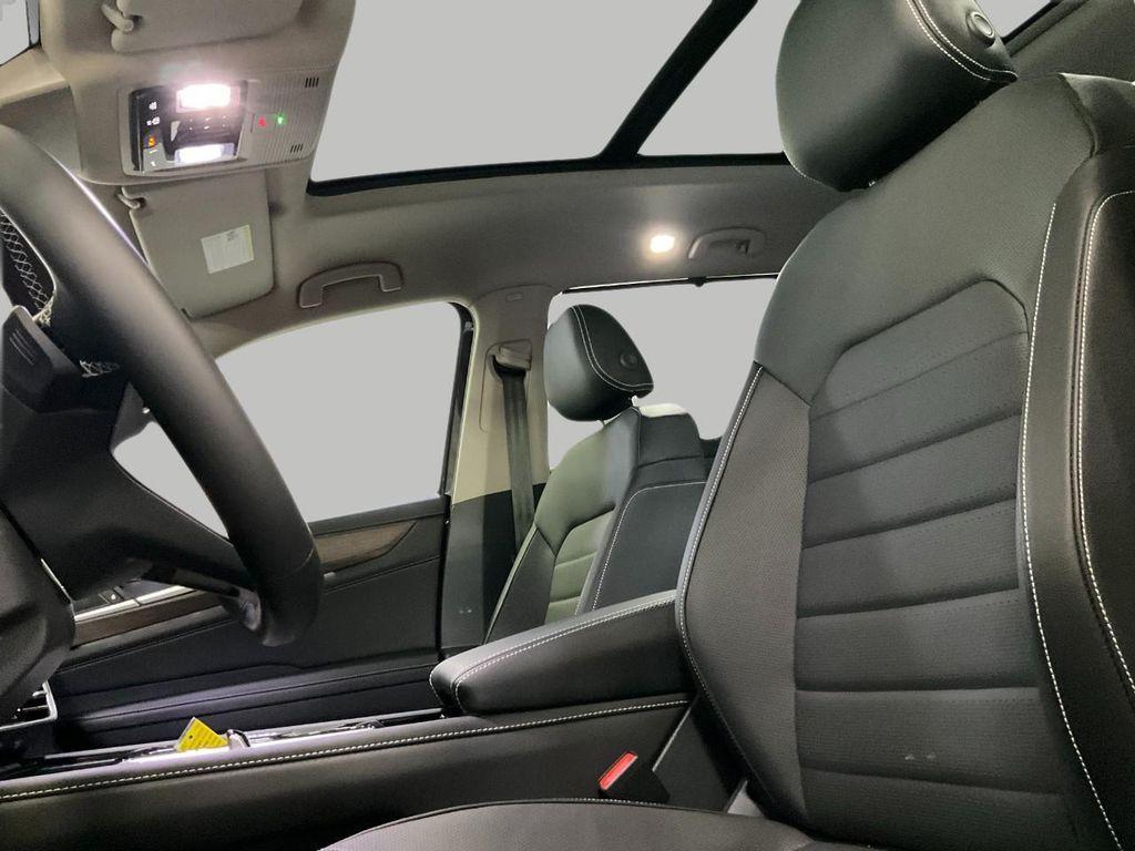 new 2026 Volkswagen Atlas car, priced at $50,336