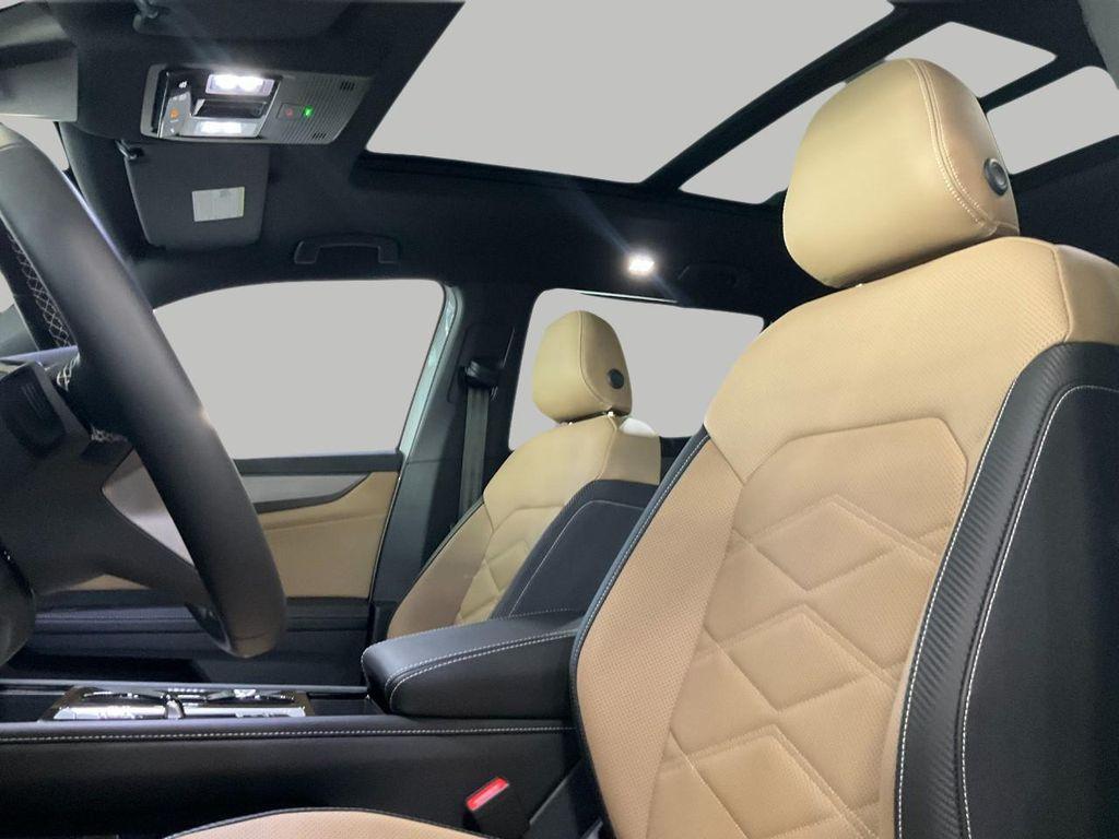 new 2026 Volkswagen Atlas Cross Sport car, priced at $47,747