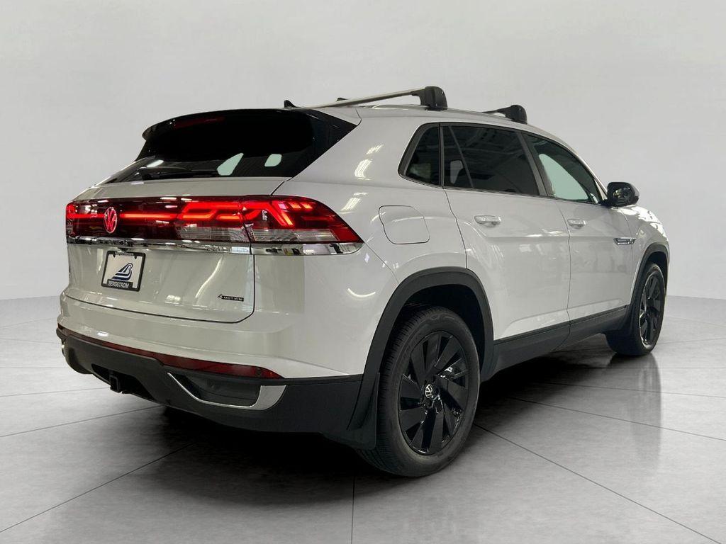new 2026 Volkswagen Atlas Cross Sport car, priced at $47,747