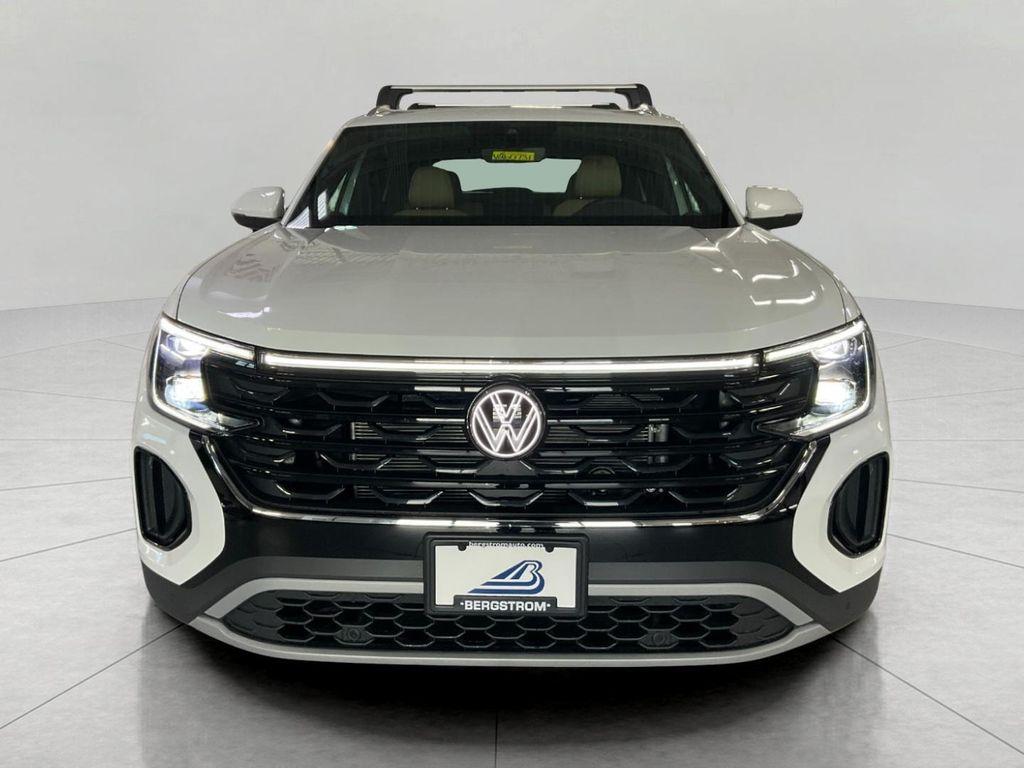 new 2026 Volkswagen Atlas Cross Sport car, priced at $47,747