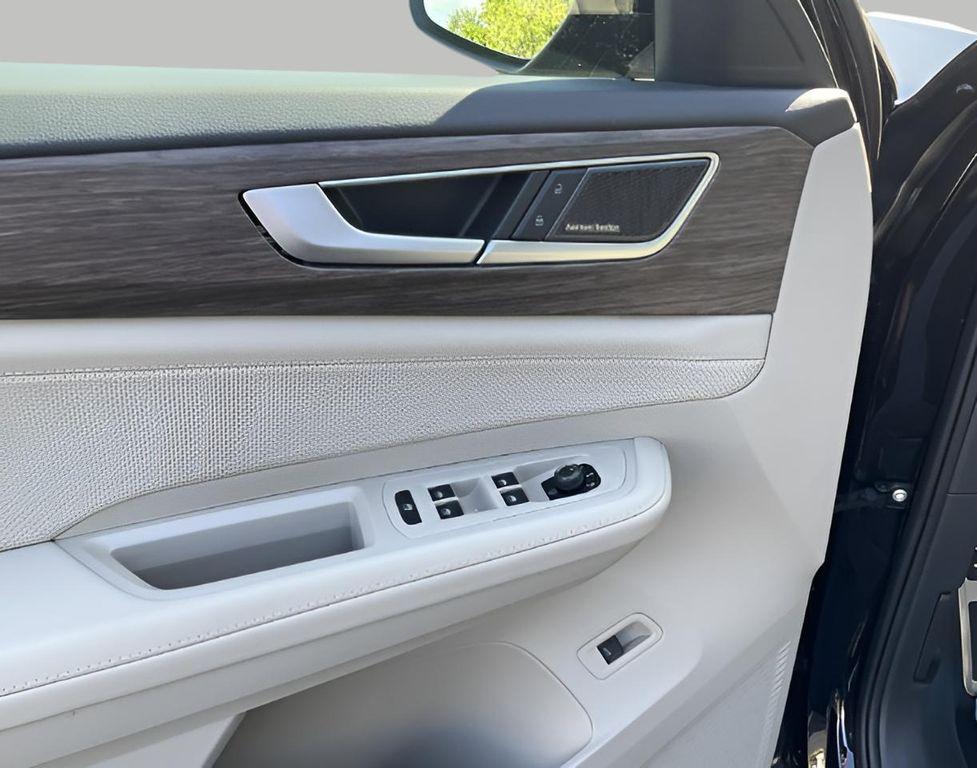 new 2026 Volkswagen Atlas car, priced at $56,216