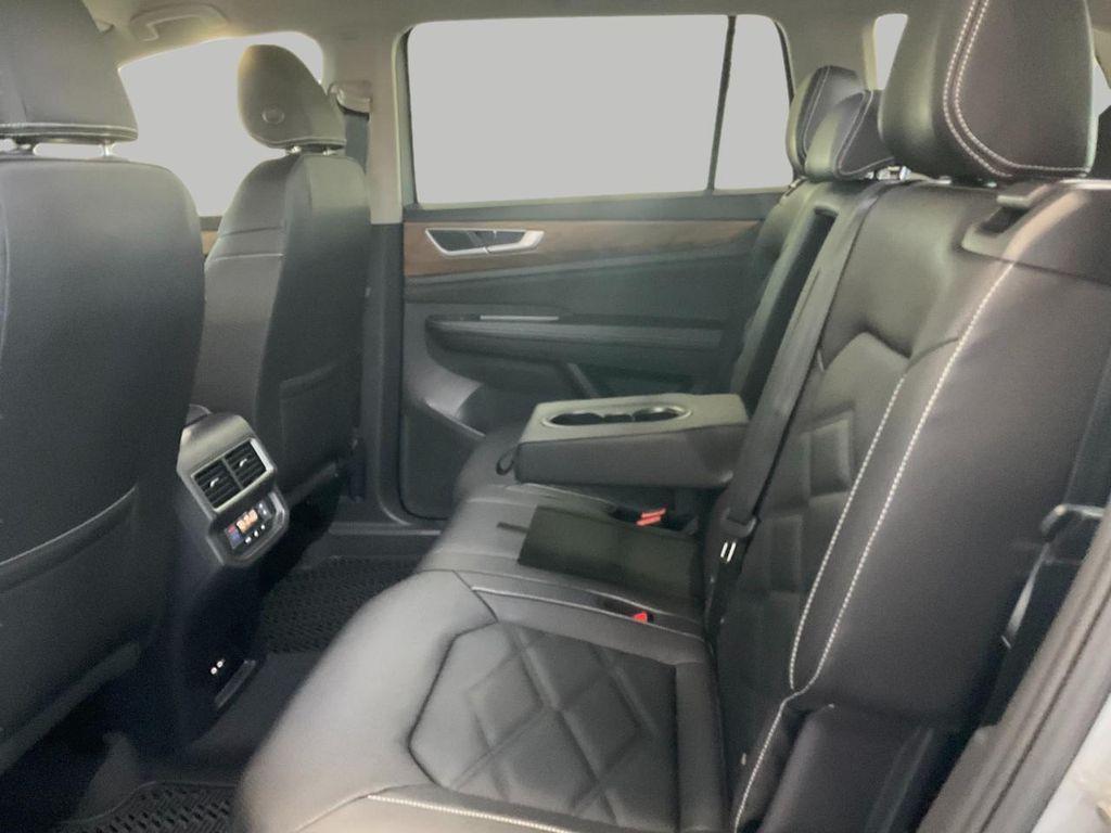 new 2026 Volkswagen Atlas car, priced at $40,724