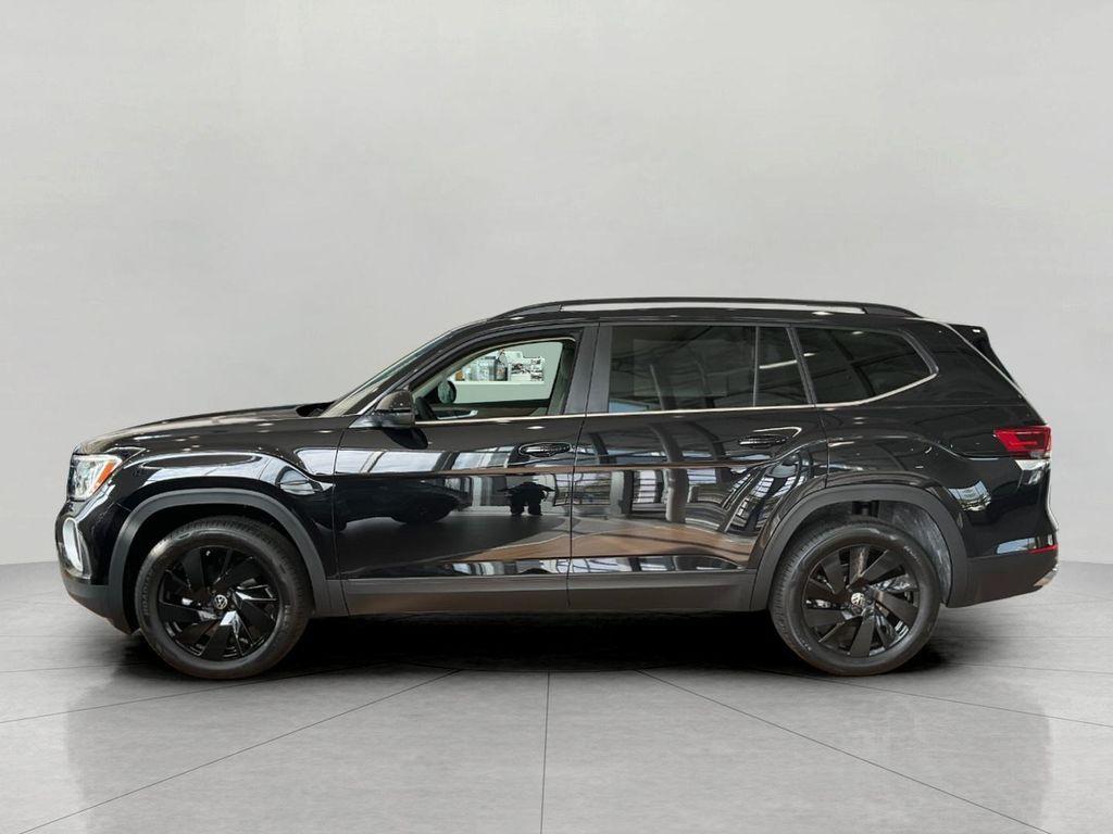 new 2026 Volkswagen Atlas car, priced at $48,421
