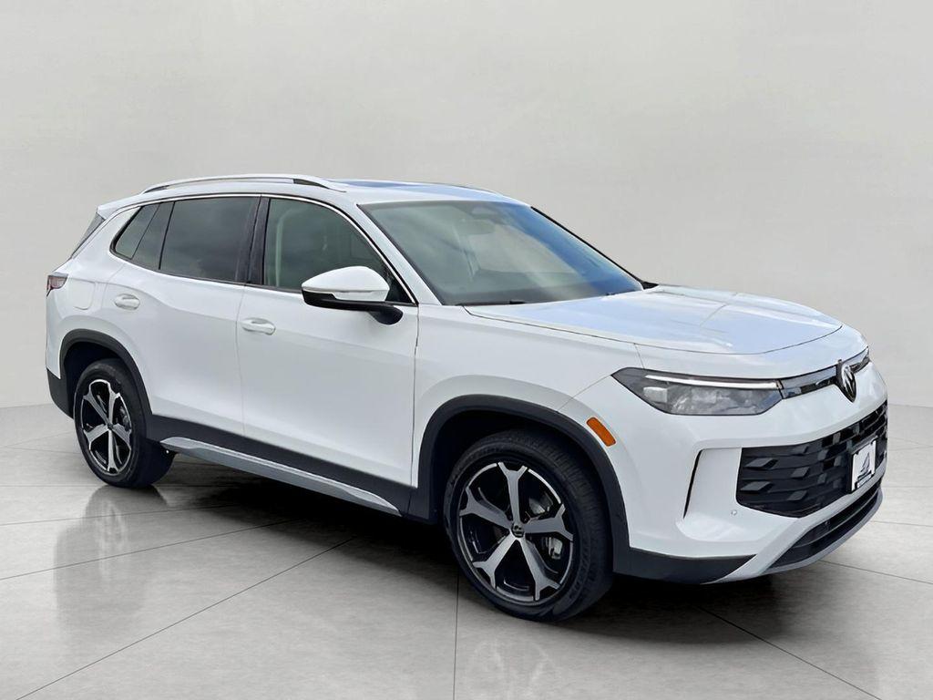 new 2025 Volkswagen Tiguan car, priced at $35,078