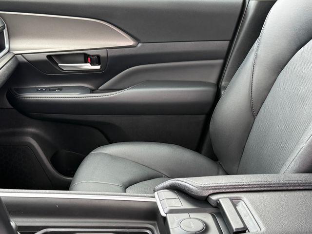 used 2025 Toyota Grand Highlander car, priced at $42,477