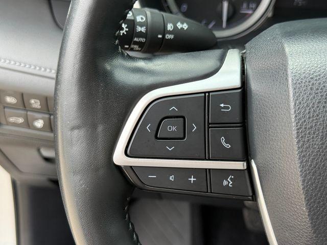 used 2022 Toyota Highlander car, priced at $35,991