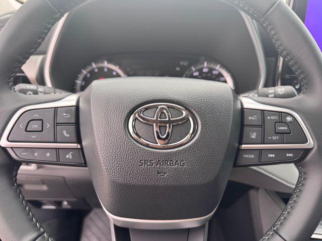 new 2026 Toyota Highlander car, priced at $50,777