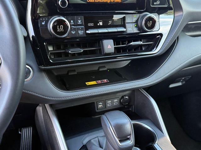 used 2025 Toyota Highlander car, priced at $42,549
