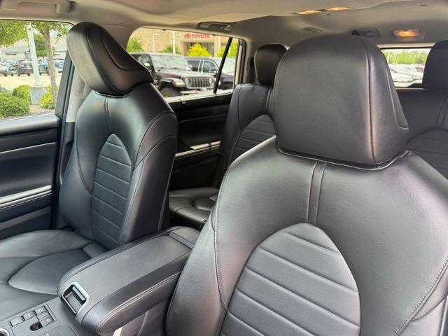 used 2023 Toyota Highlander car, priced at $35,371