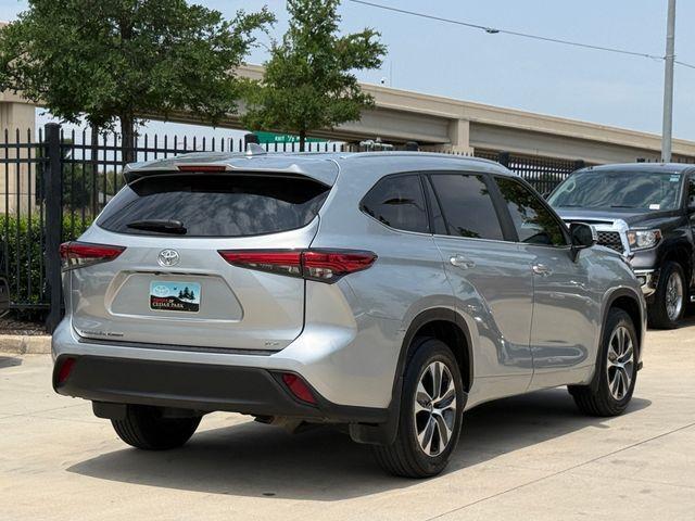 used 2023 Toyota Highlander car, priced at $35,371