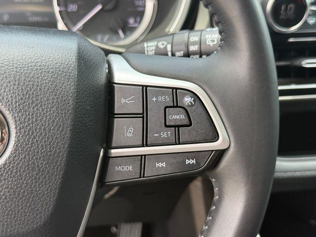 used 2023 Toyota Highlander car, priced at $35,371