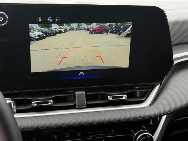 used 2025 Chevrolet Equinox car, priced at $25,388