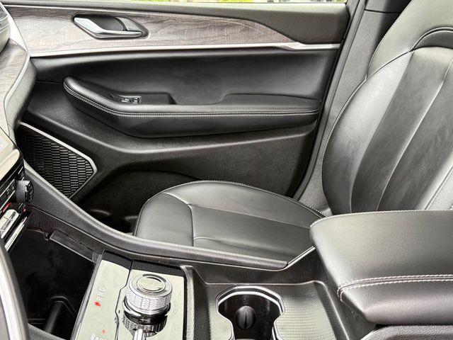 used 2024 Jeep Grand Cherokee car, priced at $34,223