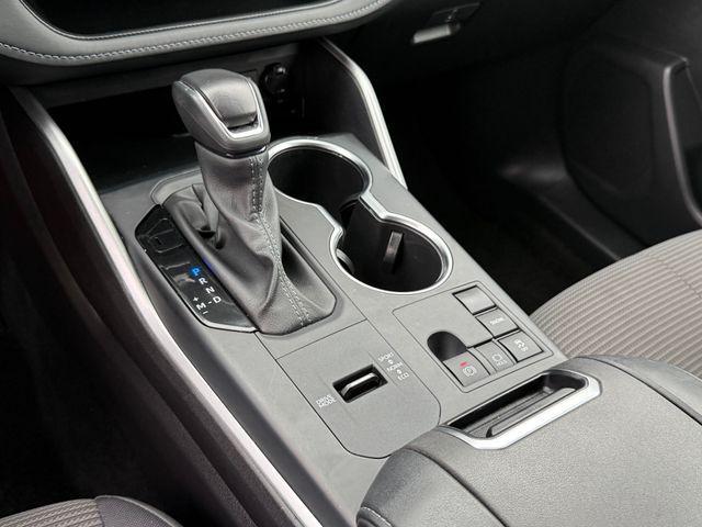 used 2025 Toyota Highlander car, priced at $38,249