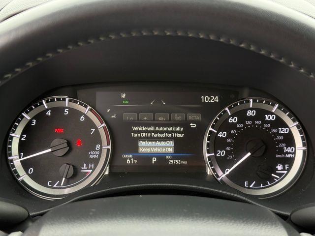 used 2025 Toyota Highlander car, priced at $38,249