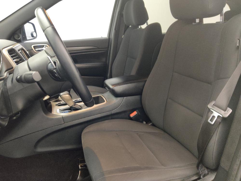 used 2016 Jeep Grand Cherokee car, priced at $17,295