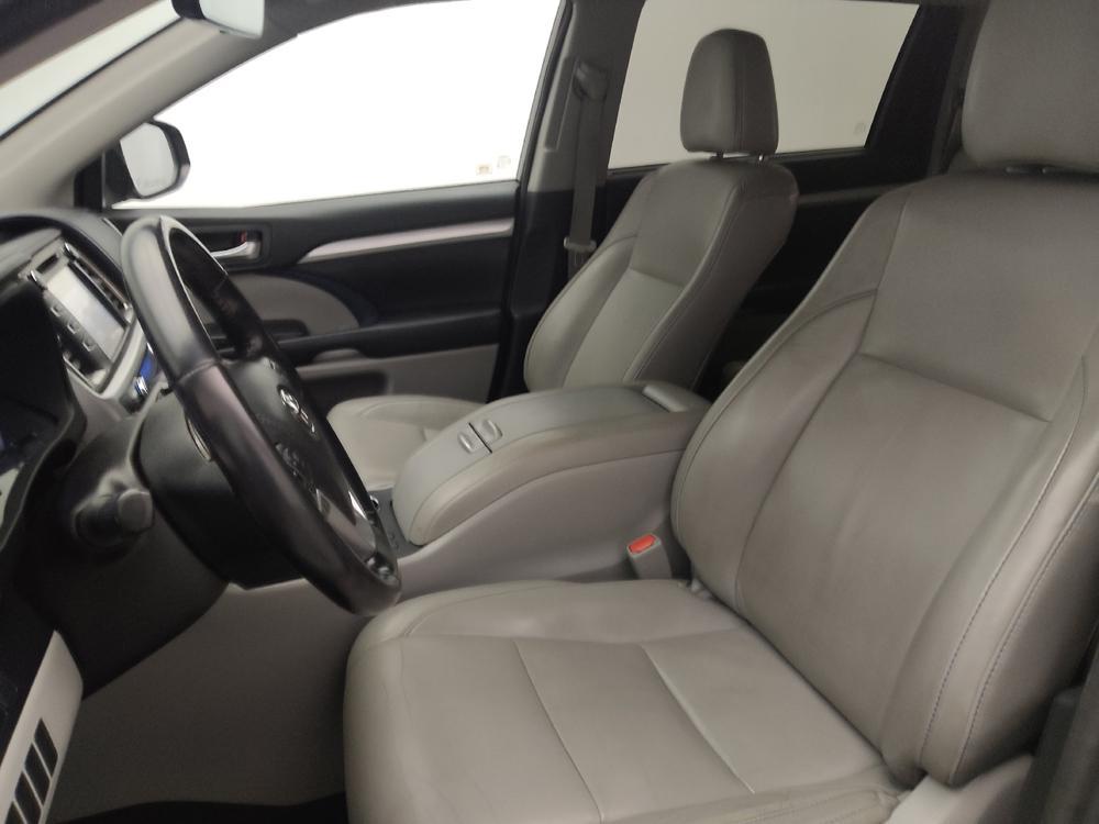 used 2017 Toyota Highlander car, priced at $24,095