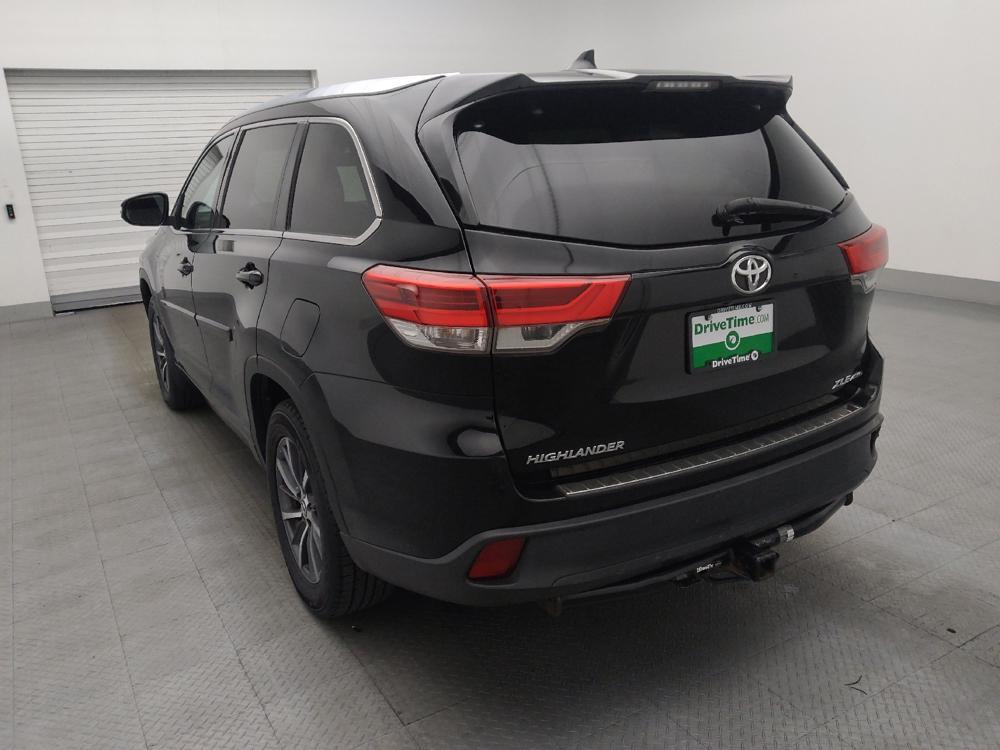 used 2017 Toyota Highlander car, priced at $24,095