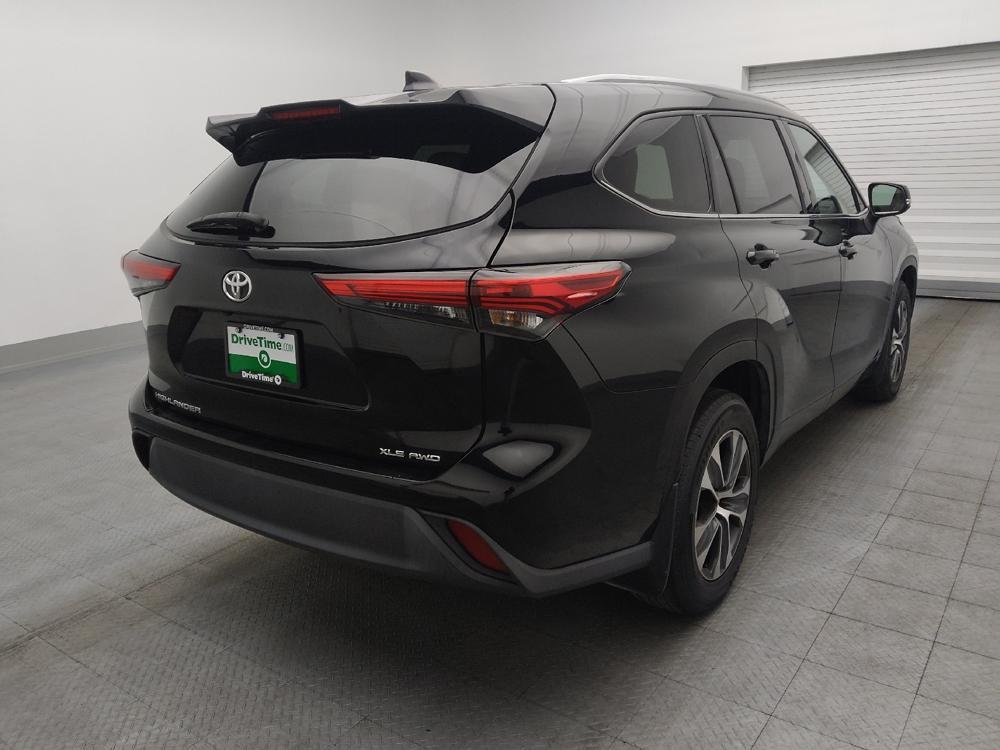 used 2022 Toyota Highlander car, priced at $28,895