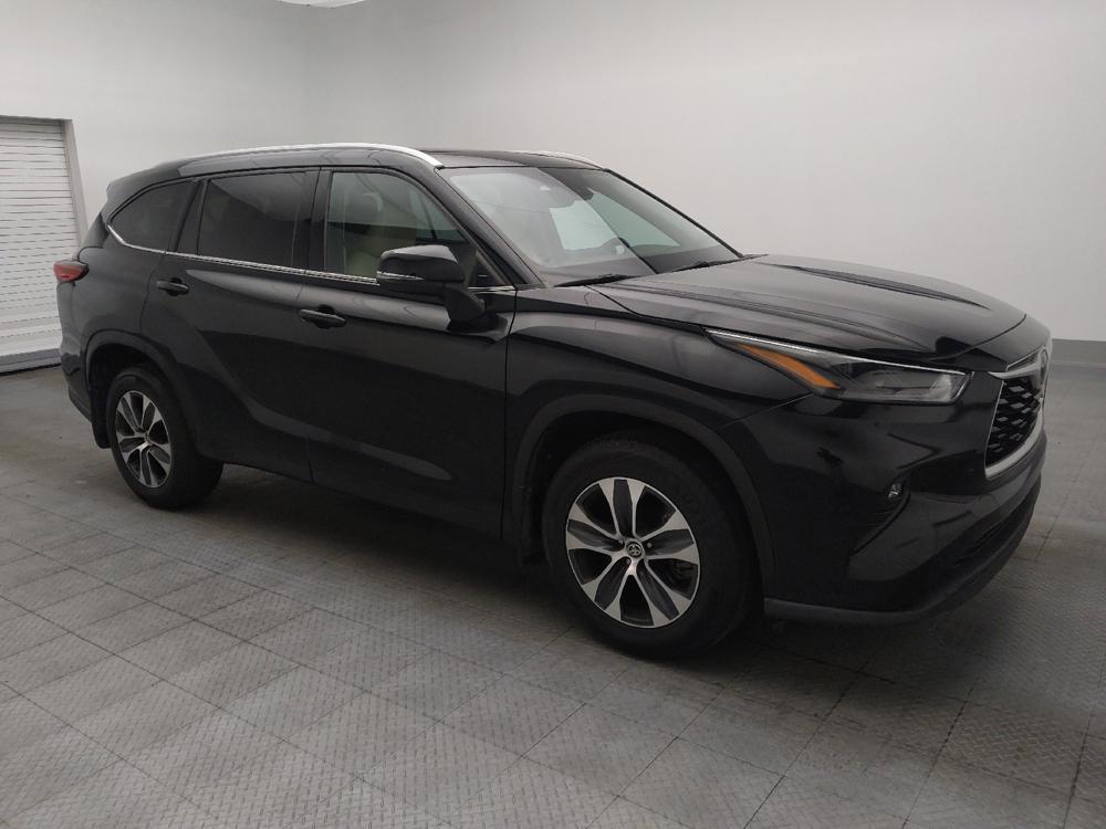 used 2022 Toyota Highlander car, priced at $28,895