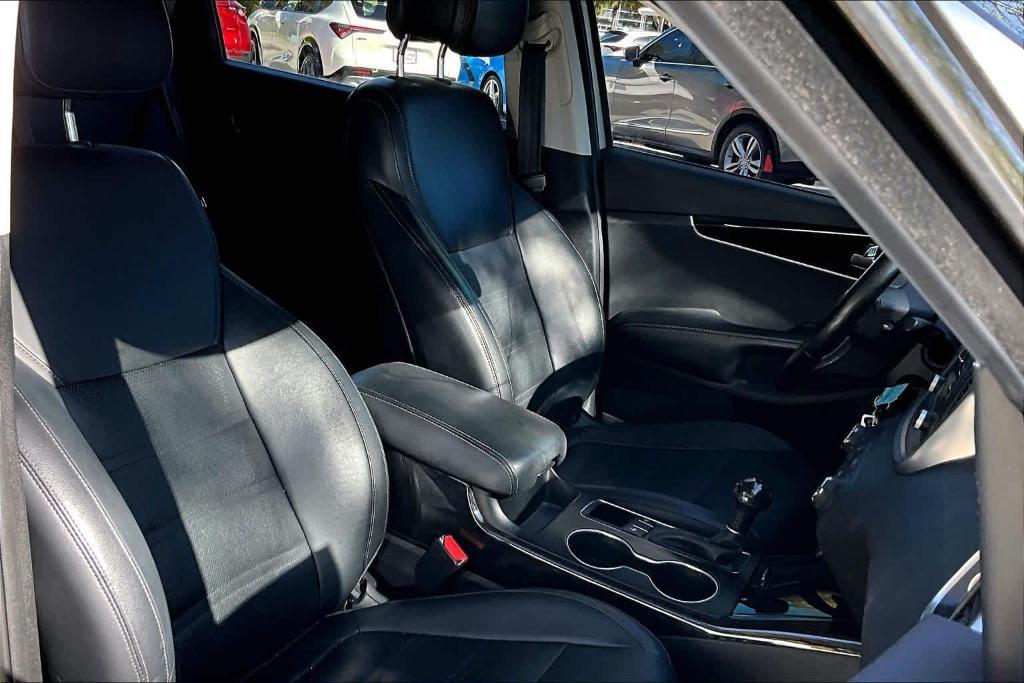used 2016 Kia Sorento car, priced at $9,950