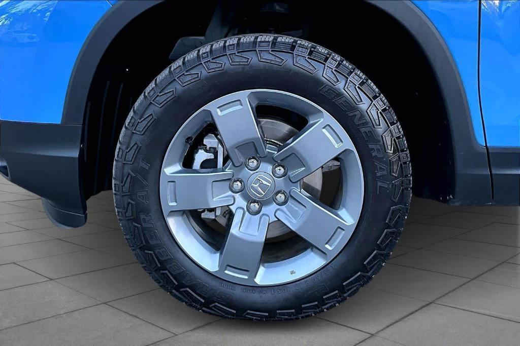 used 2025 Honda Ridgeline car, priced at $37,950