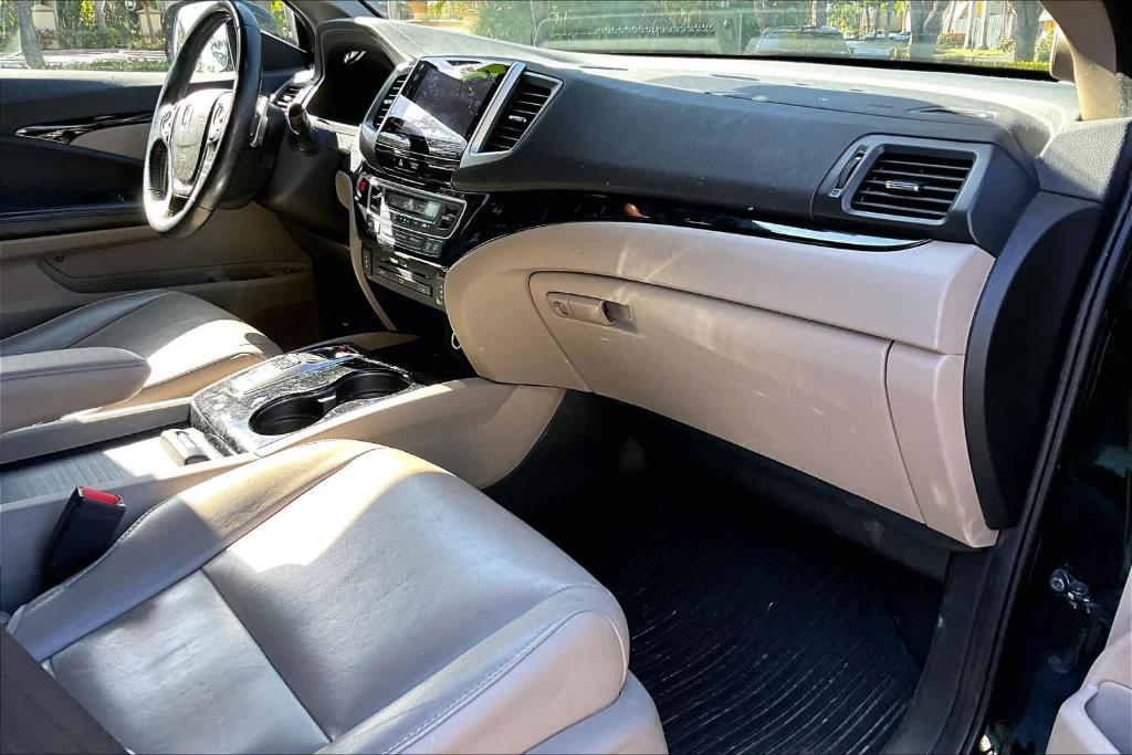 used 2016 Honda Pilot car, priced at $15,950