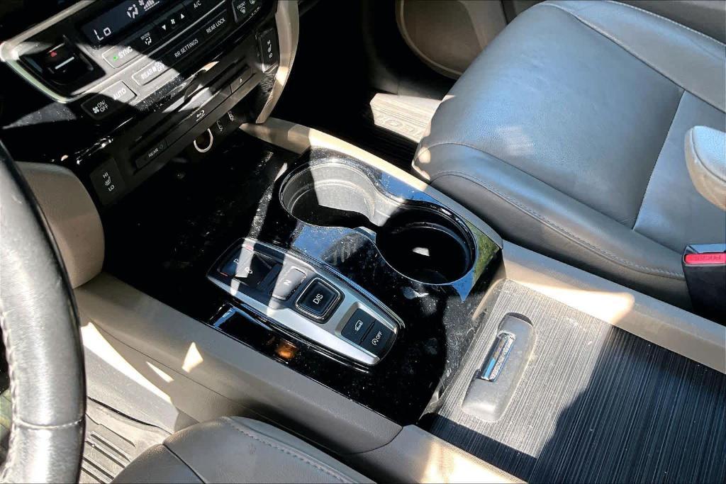 used 2016 Honda Pilot car, priced at $15,950