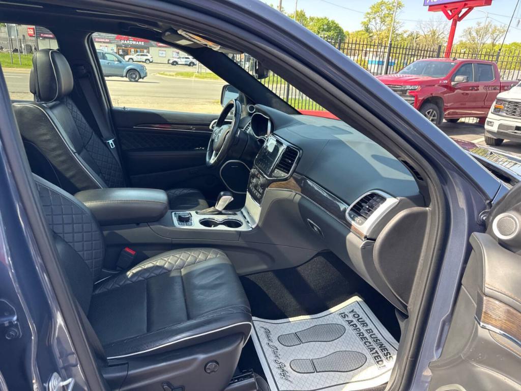 used 2021 Jeep Grand Cherokee car, priced at $25,995