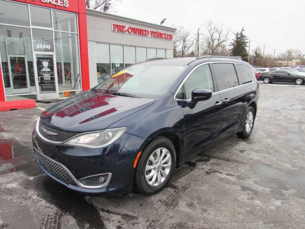 used 2017 Chrysler Pacifica car, priced at $11,995