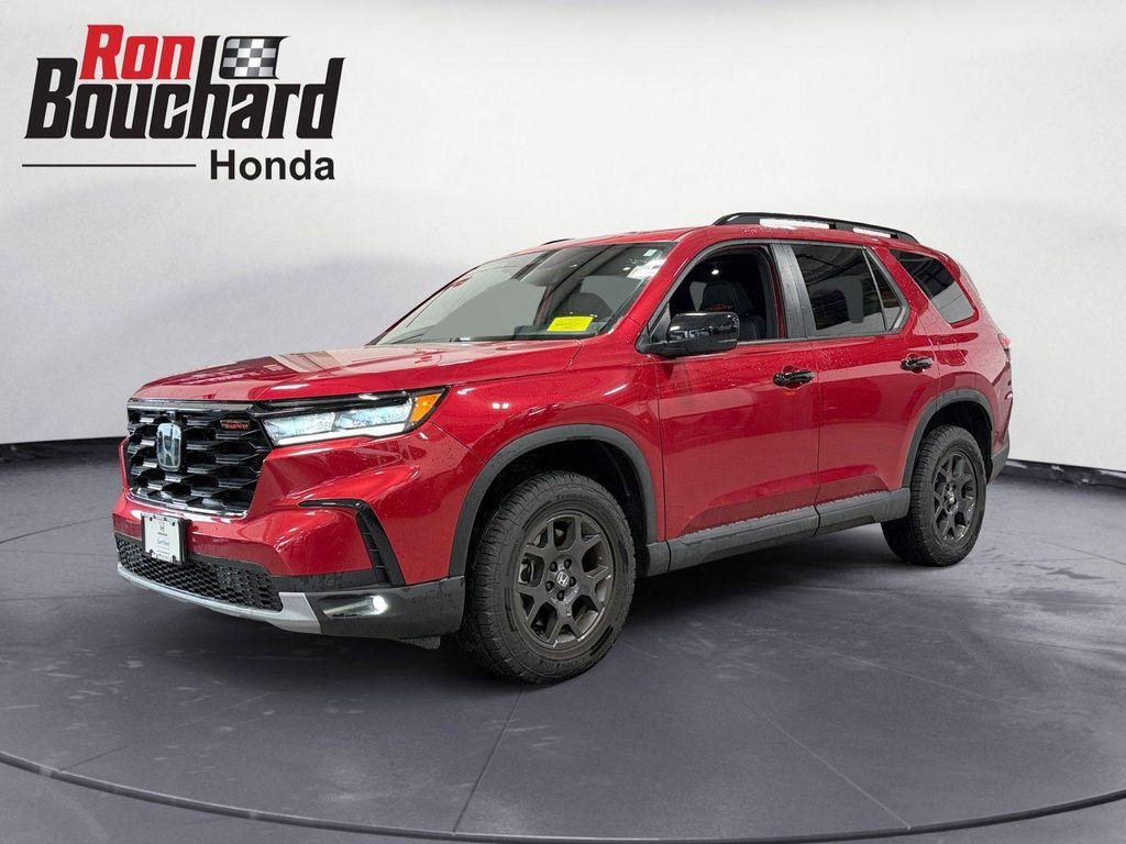 used 2025 Honda Pilot car, priced at $48,490