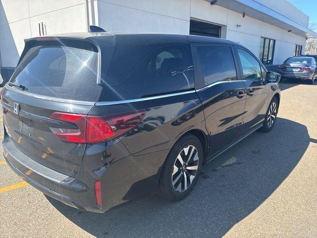 used 2025 Honda Odyssey car, priced at $34,452
