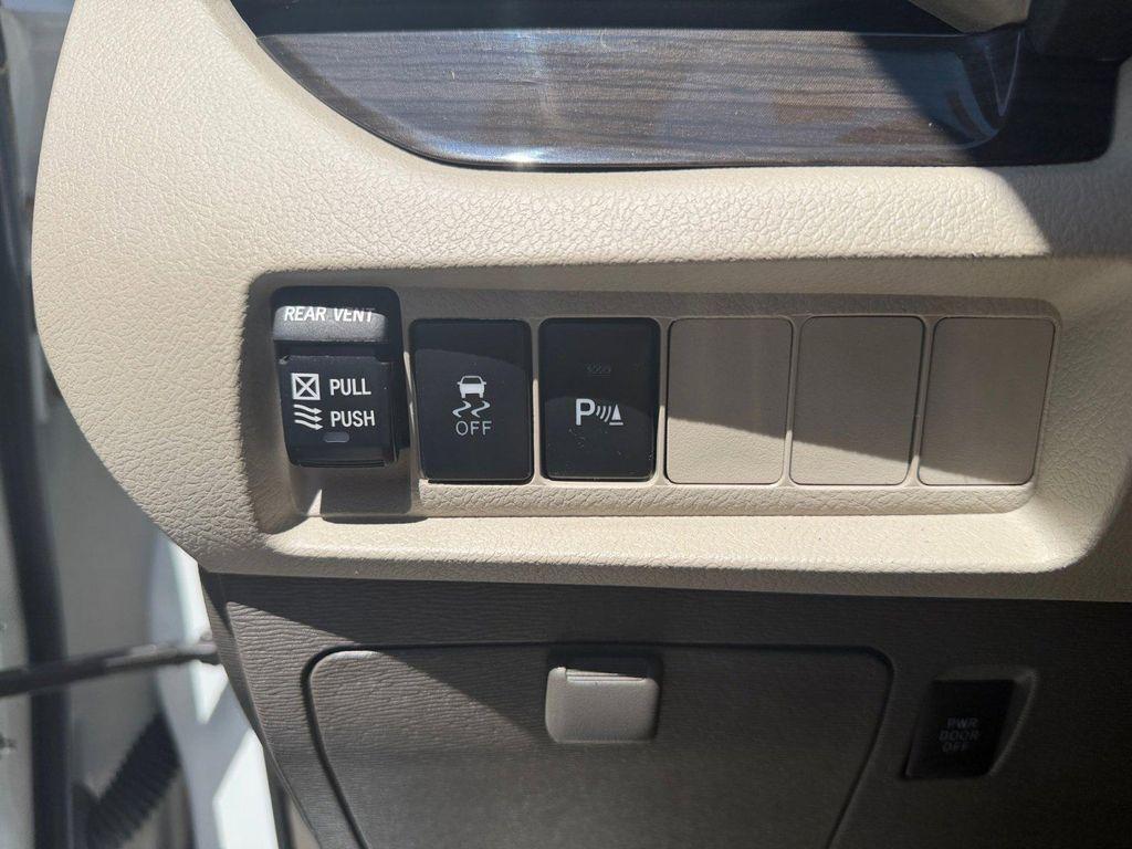 used 2018 Toyota Sienna car, priced at $22,292
