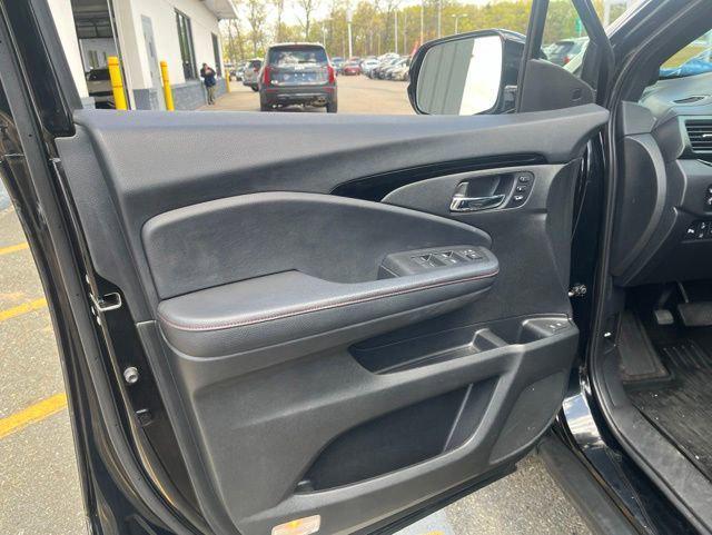 used 2020 Honda Pilot car, priced at $28,589