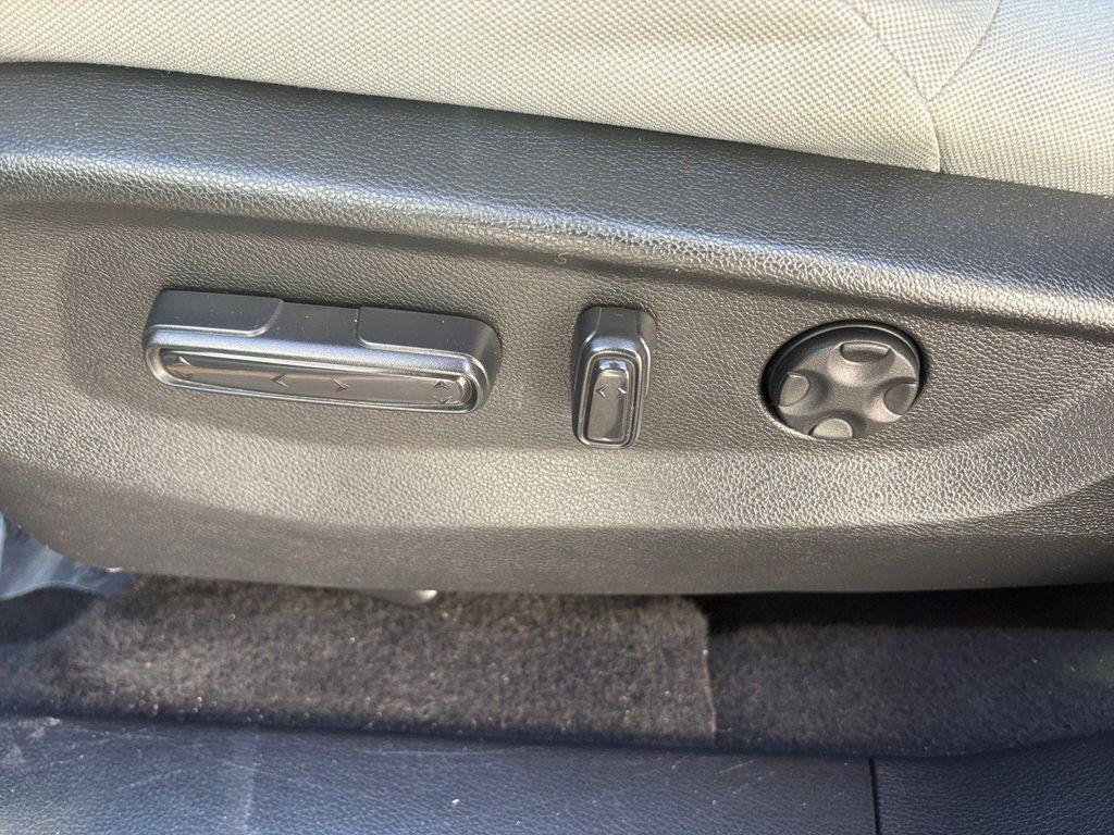 used 2022 Honda CR-V car, priced at $27,795