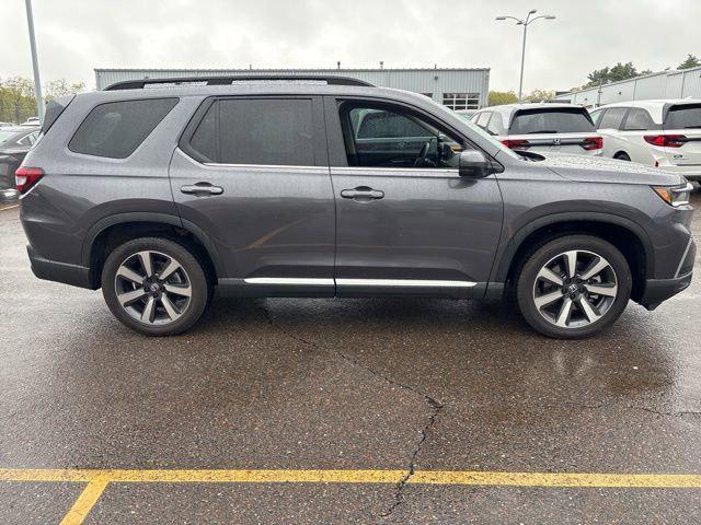 used 2025 Honda Pilot car, priced at $49,589