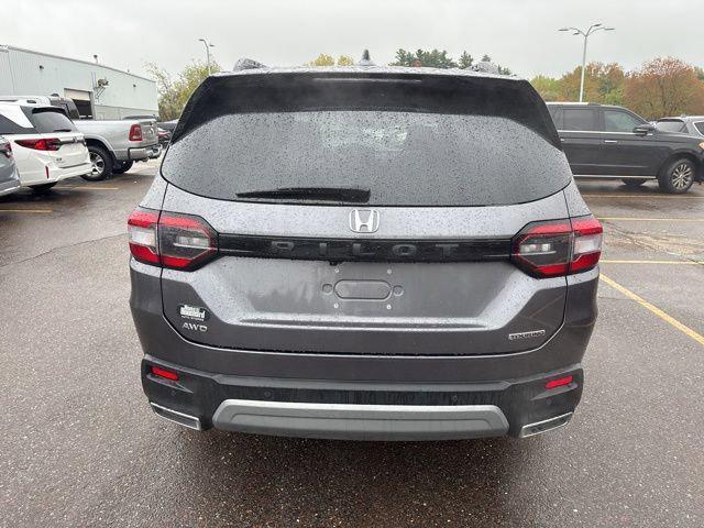 used 2025 Honda Pilot car, priced at $49,589