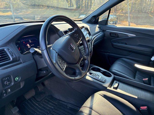 used 2022 Honda Pilot car, priced at $33,333