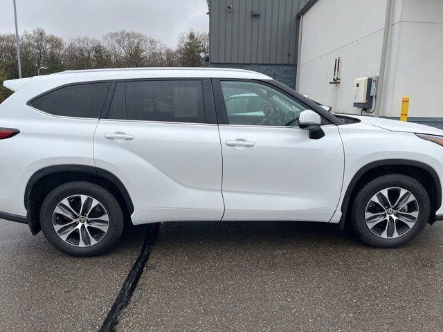 used 2023 Toyota Highlander car, priced at $38,371