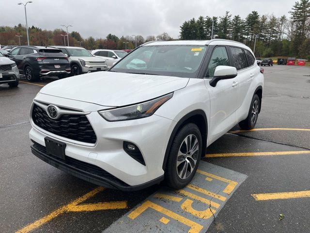 used 2023 Toyota Highlander car, priced at $38,371