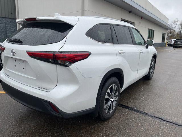 used 2023 Toyota Highlander car, priced at $38,371