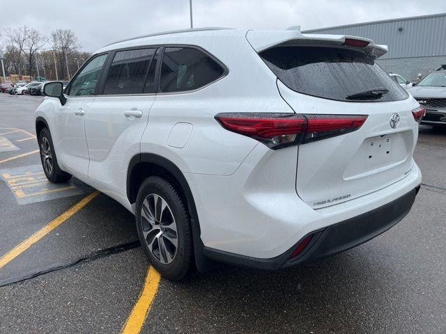 used 2023 Toyota Highlander car, priced at $38,371